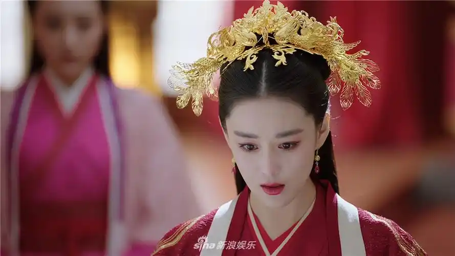 组图花谢花飞曝张馨予大婚剧照红色嫁衣娇艳明媚