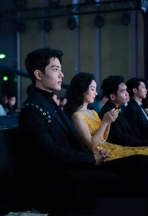 肖战恋情绯闻风向跑偏,不受控制的逆转,真不怪吃瓜好