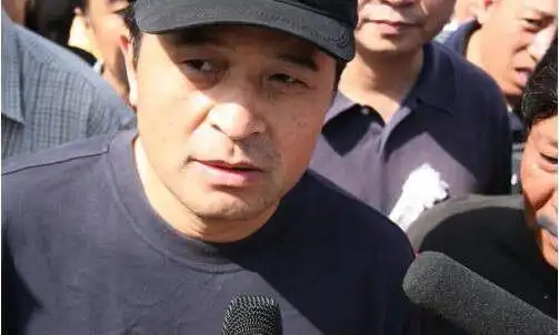 毕福剑在饭局上无意得罪了东博书院秘书长张清,一度销声匿迹.