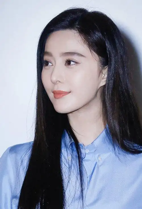 上班族女生时尚直发造型,中长发图片,发型图片