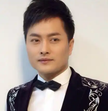 【图】歌曲呼伦贝尔大草原原唱欣赏 云飞唱响魅力武清歌舞晚会_内地