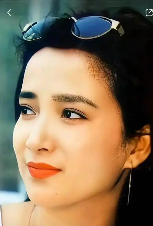 何晴年轻梨涡浅笑完胜许晴古装展现江南女子温婉贤淑