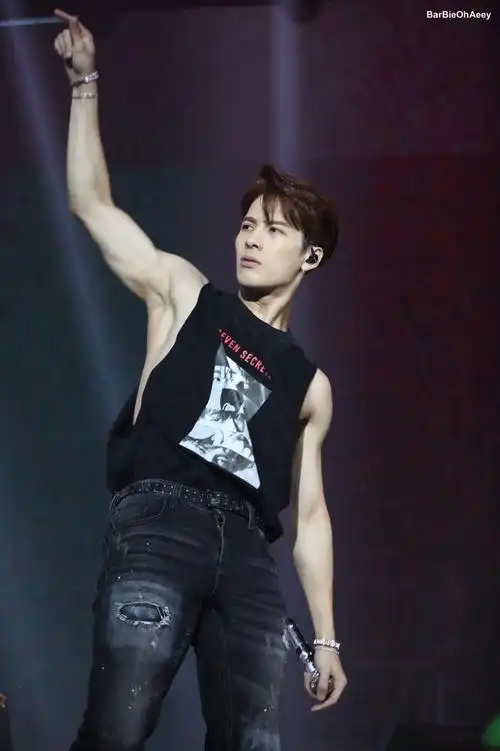 像极了第一次搓澡的你##王嘉尔这就是街舞3