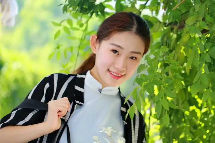 漂亮的播音主持美女---九龙山摄影基地人像摄影活动续