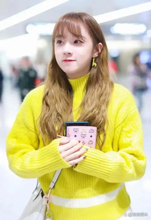 近日,韩国女团(g)i-dle中国成员宋雨琦在录制《奔跑吧》泰国篇时接受