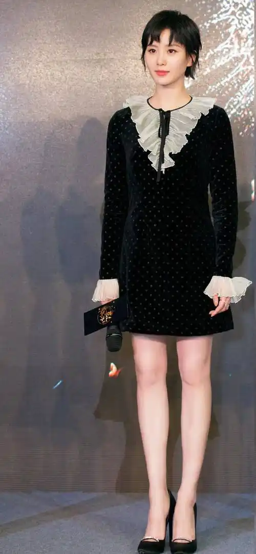 刘诗诗的尖头高跟鞋美艳图片_明星_女神_连衣裙