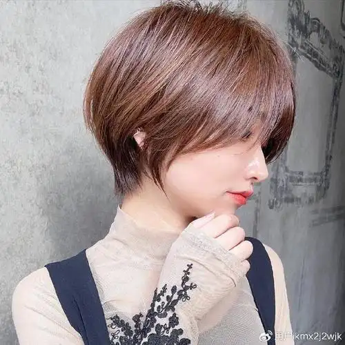 最具人气的女士短发:蓬松瘦脸,层次感满满,剪完显小10岁|层次感|短发