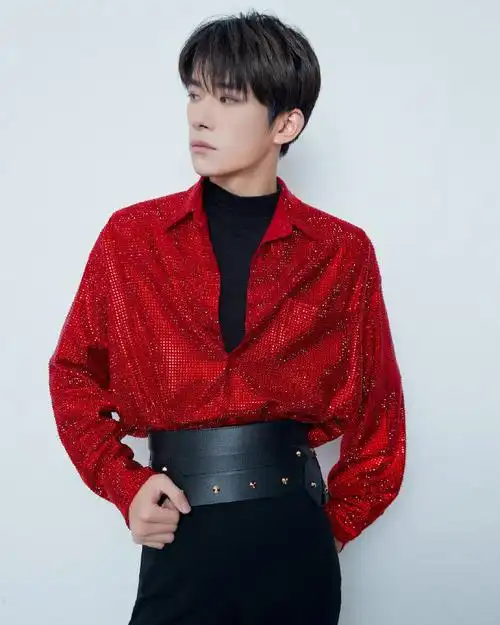 易烊千玺阿玛尼美妆全球品牌代言人##emporio armani全球代言人易烊