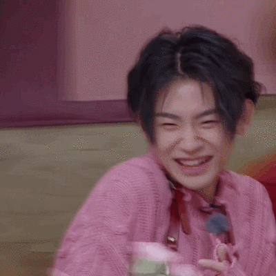 小鬼王琳凯 gif动图