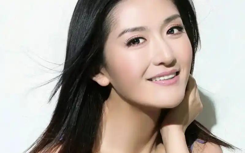 圈圈也不是谢娜张杰亲戚,没有见过孩子,只是,听说,当个八卦看吧)谢娜