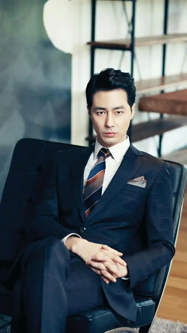 韩国男神赵寅成膝盖疼痛!严重到做手术,令粉丝担忧