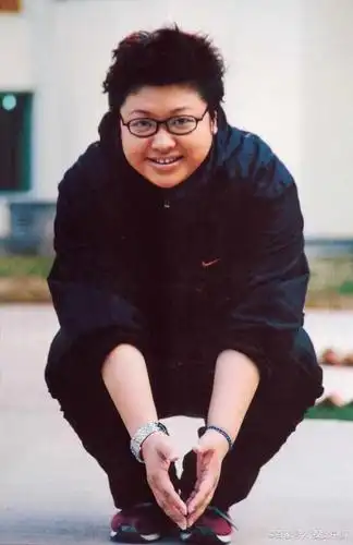 韩红为武汉募捐1.43亿元倾家荡产的背后,疫情揭露人性丑恶的一面