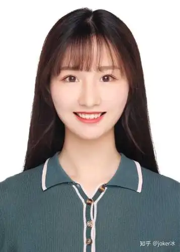 女生染显眼奇异的发色是一种怎样的体验?