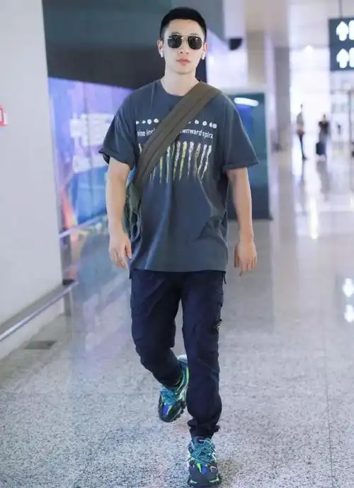 魏晨-balenciaga track trainer