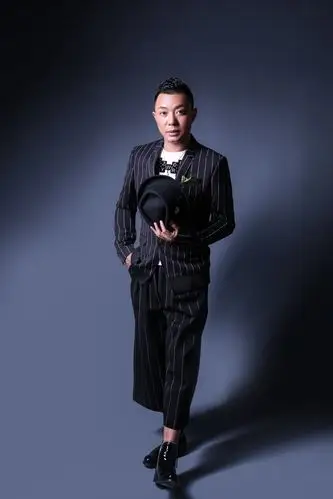 1977年9月6日出生于吉林省四平市,中国内地实力男歌手