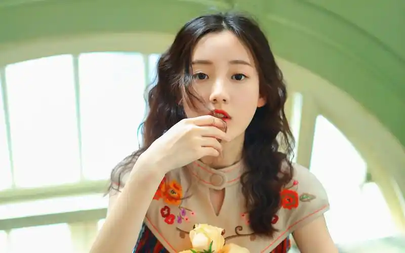 甜美森系女孩日系少女写真电脑高清壁纸1下载