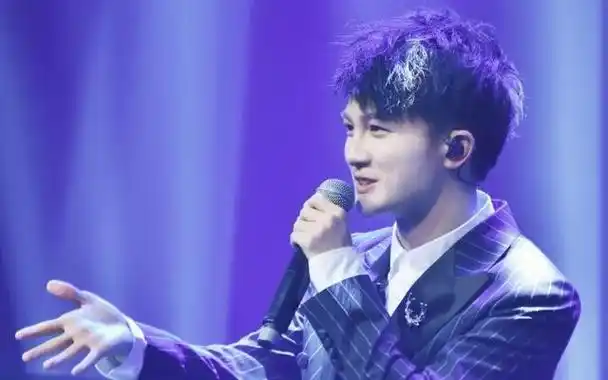 案件回顾:周深曾被质疑伪娘,惨遭那英的抛弃,如今翻身逆袭