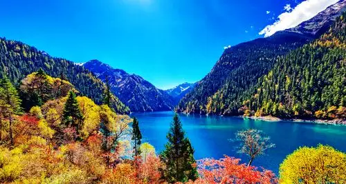 神奇梦幻的人间仙境——九寨沟,五彩斑斓,如诗如画