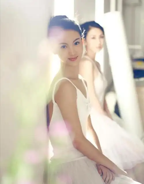 金晨19岁旧照曝光脸庞圆润鼻子大与31岁的脸瘦嘴歪大有不同