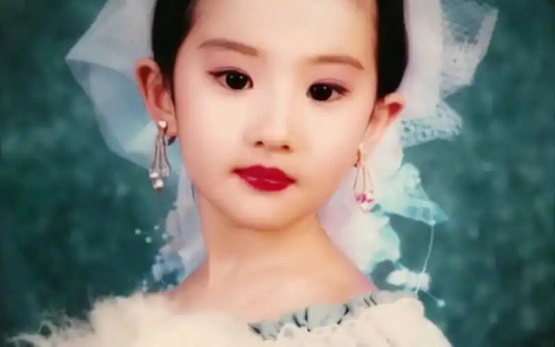 真"小刘亦菲"——原来刘亦菲小时候长这样&儿童节跳舞