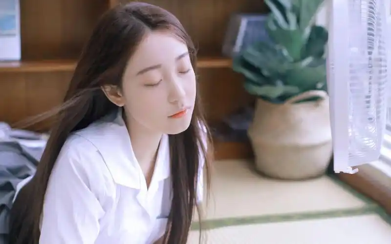 属羊人开始咸鱼翻身,在工作中能够坚持到底,深受领导的器重,进入2021