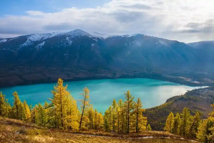 冬天就要来新疆阿勒泰五百里风情街