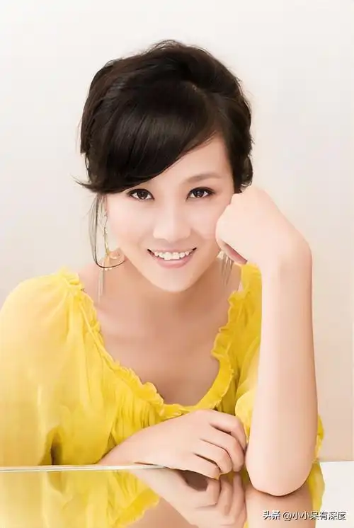 东南卫视主持人 施源源东南卫视主持人-大连之家