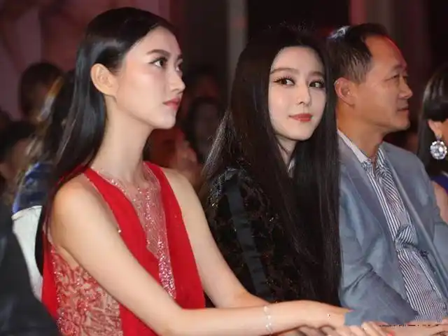 景甜真是不一般艳压刘亦菲赢过范冰冰不愧是人间富贵花