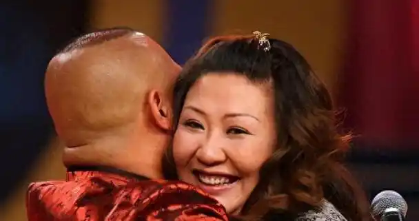 北京时间10月16日上午,中国娱乐圈传来郭德纲和王惠的新消息!