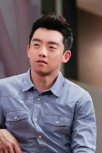 《结婚吧》空降广州 郑恺获粉丝提前庆生