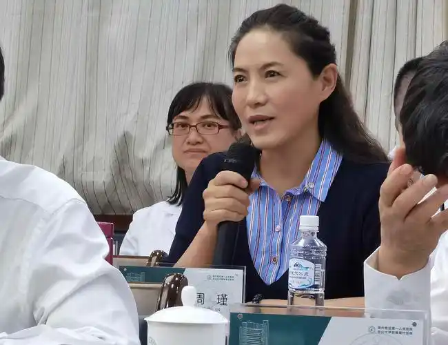 附属喀什医院)召开,周瑾主任就其所负责的援疆工作做了专项发言汇报