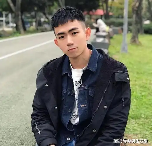 原创男生留什么发型"阳光帅气"?发型师建议你剪这4款,清爽又干净