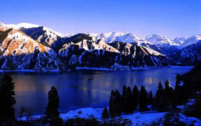 世界自然遗产:新疆天山