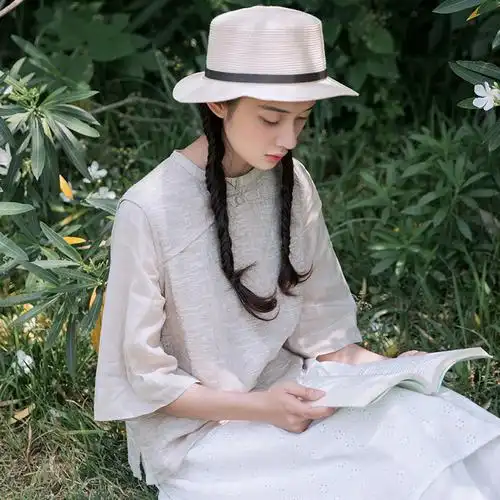 穿上这些t恤,做个文艺女青年!