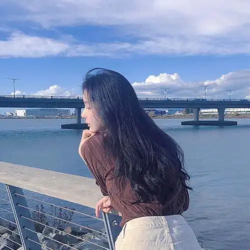 洝大人72 闺蜜 背影 侧脸 79