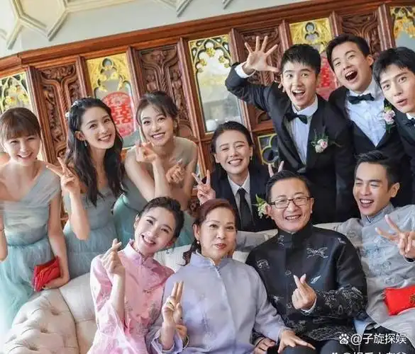 张若昀:童年"波折",33岁结婚幸福美满