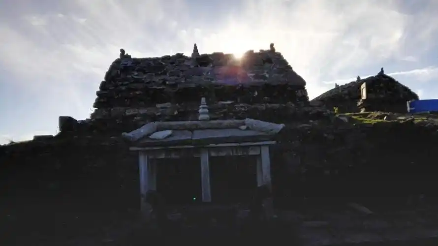 武功山*深秋往:飞瀑捣银珠,游云纵四海,涛涛天上草,一岁一枯荣