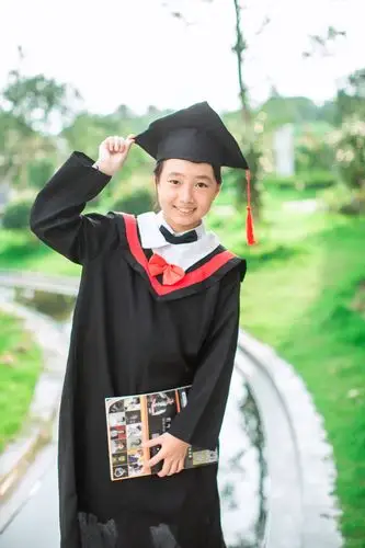 学院路小学毕业照——个人写真照