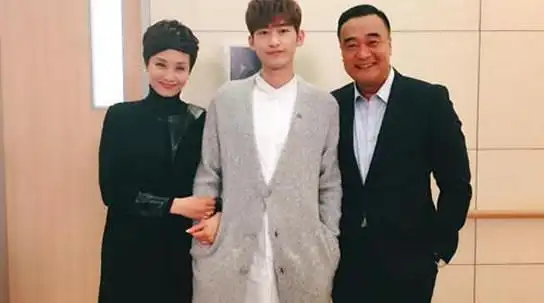 李颖与张翰的关系是什么李颖的个人资料老公谁