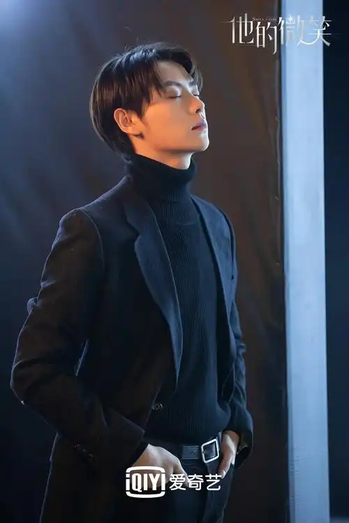 追光的人肖宇梁侧颜杀