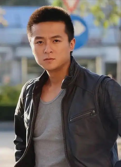 朱雨辰:被母亲强行拆散3段姻缘,如今44岁没人敢嫁他|汤唯|演员|霍思燕