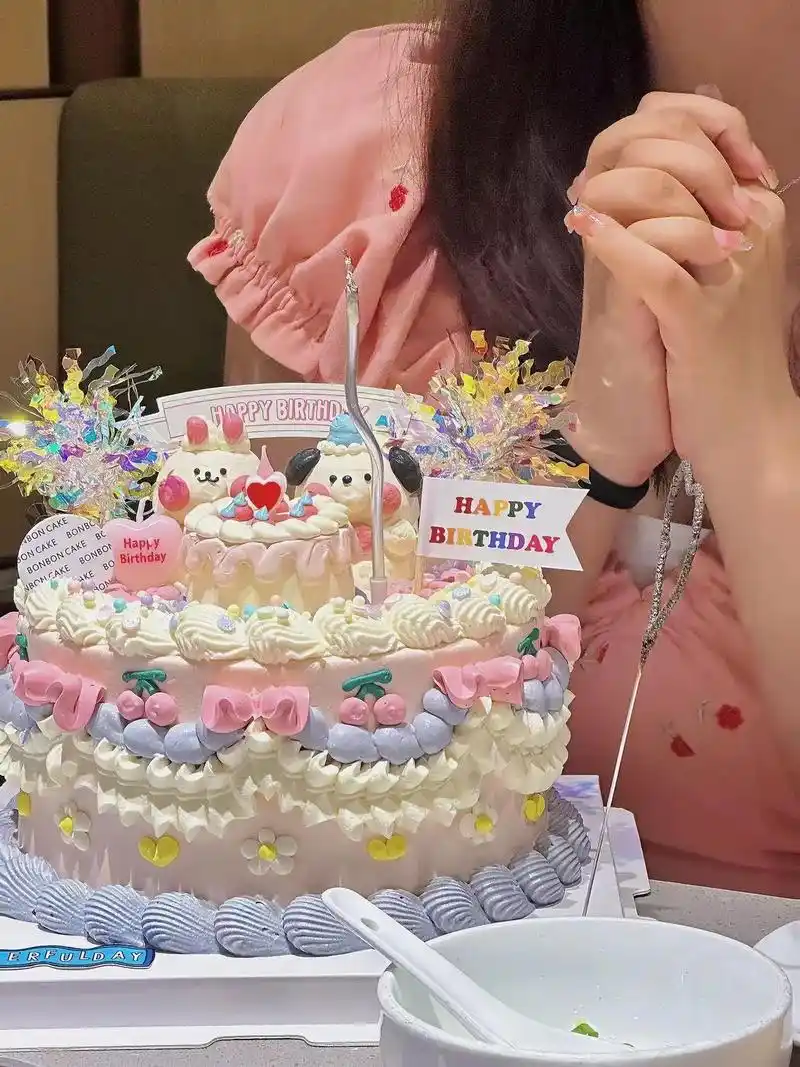 可真好看呀!#过生日要有仪式感 #女生蛋糕 #生日蛋糕 #爱 - 抖音