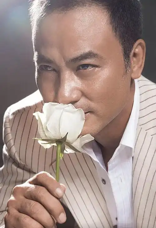 回顾任达华的勤奋人生和他生命中爱过的2个重要女人