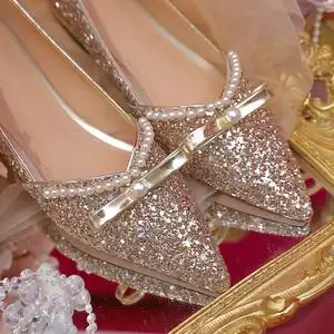 婚鞋女2021年新款夏平底新娘婚纱鞋伴娘秀禾孕妇日常可穿不累脚