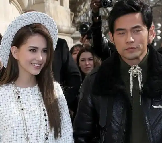 周杰伦和昆凌结婚典礼(洋娃娃昆凌嫁大14岁周杰伦)(1)