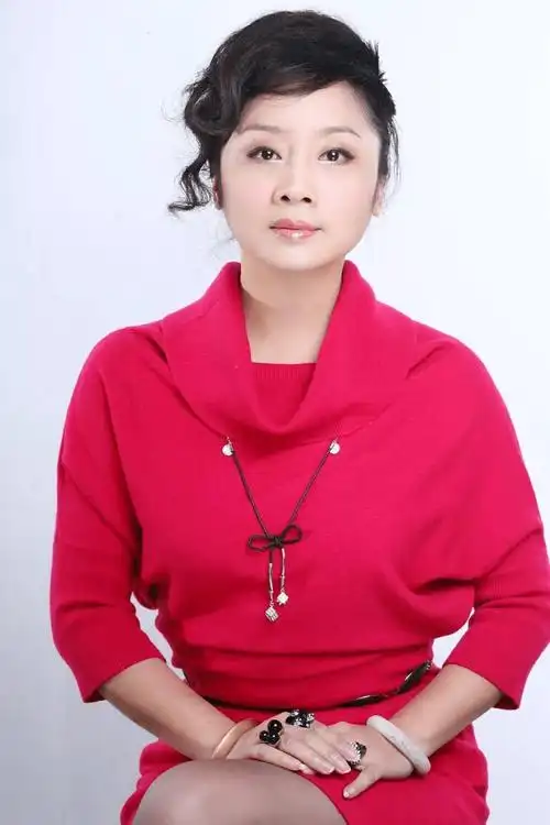 演员唐静:与王新军离婚后,独自陪儿子长大,如今的选择令人泪目_表演