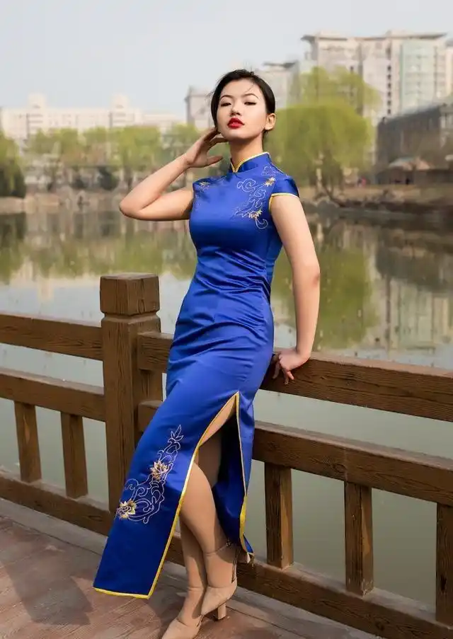 微图摄:蓝色经典,旗袍韵
