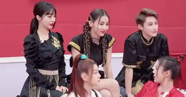 那英张柏芝组队成功,周笔畅抢手吕一让人疼_排名_姐姐_吉克