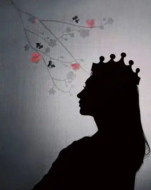 透过影子上的字幕,可以清晰地看出,她头上的字幕是生日快乐的英文.