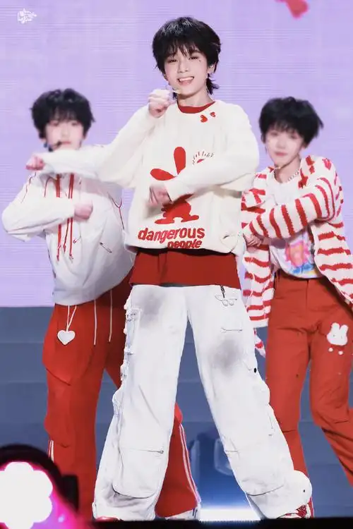 元气小爱豆直击你的心7815@tf家族-王橹杰ljw#街舞